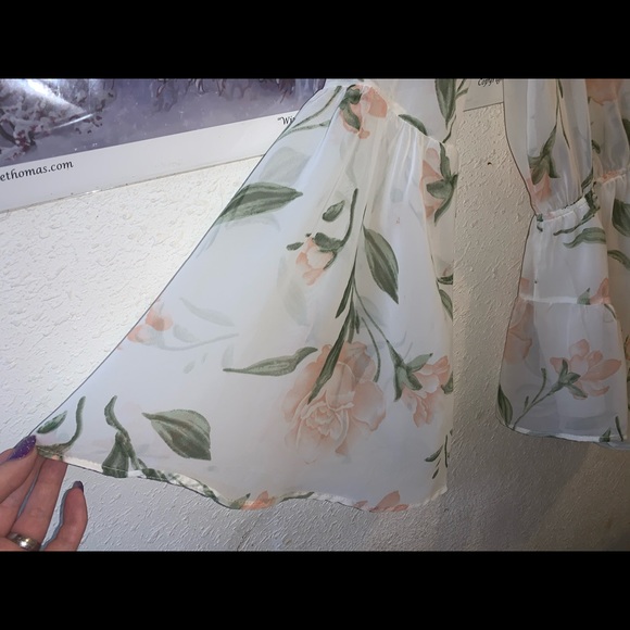 Long sleeve floral romper - Picture 2 of 5